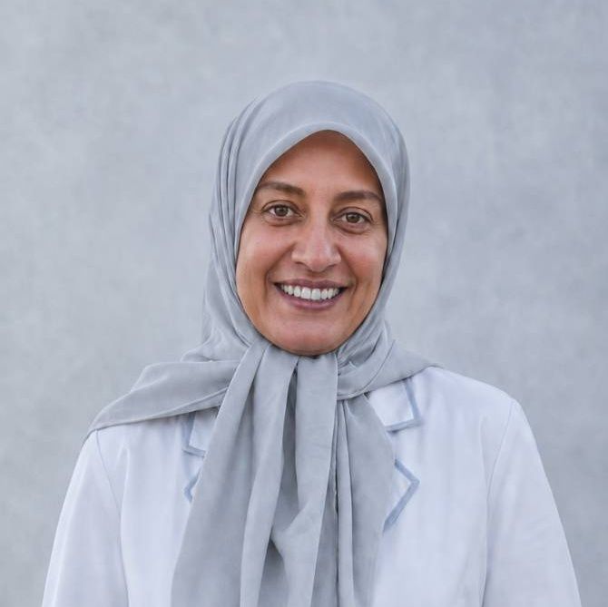 دکتر مریم سراج زاده جراح دندانپزشک