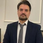 دکتر کیوان احمدی متخصص ارتوپدی