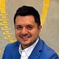 دکتر نوید غلامعلی پور متخصص بیماریهای لثه