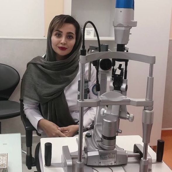 دکتر فرزانه صمیمی نیا متخصص چشمپزشکی