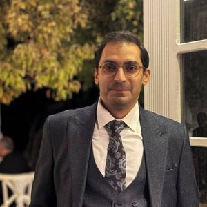 دکتر امین مصیب زاده
