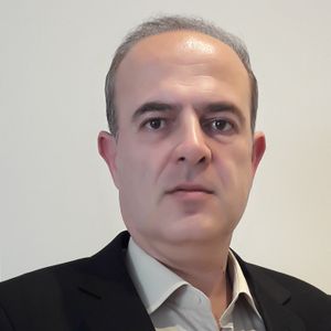 دکتر نادر جنگی اسگوئی