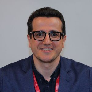 دکتر محمدفریاد محمودی