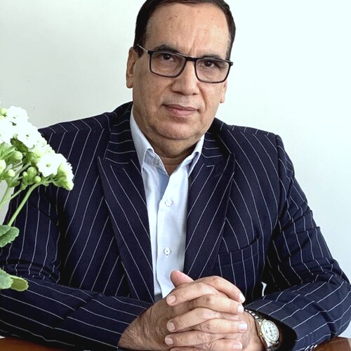 دکتر اصغر مکارم