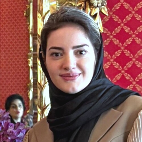 دکتر سارا حقانی