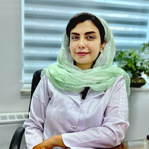 دکتر نازنین حسنی