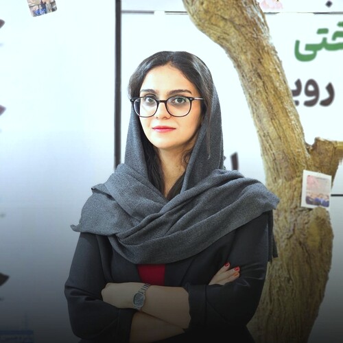 مریم مومنی