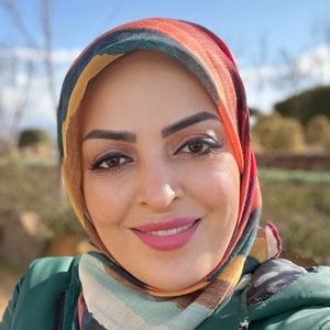 هانیه سادات عظیمی